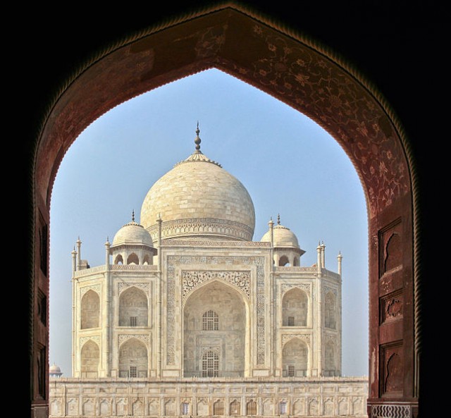 647px-El_Taj_Mahal-Agra_India0023